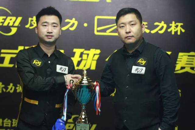 包括青少年 包括青少年